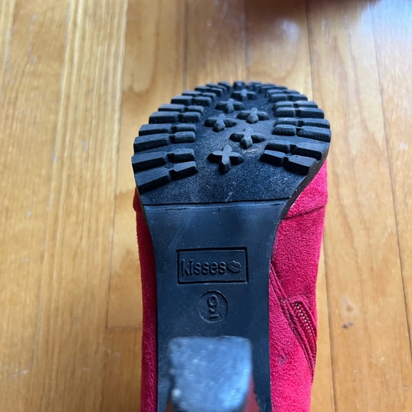 Red/pink buckled heeled bootie - Picture 3 of 3